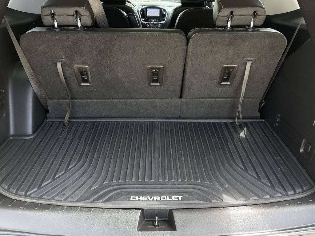 Used 2021 Chevrolet Traverse Premier w/ Redline Edition AWD/4WD image 27