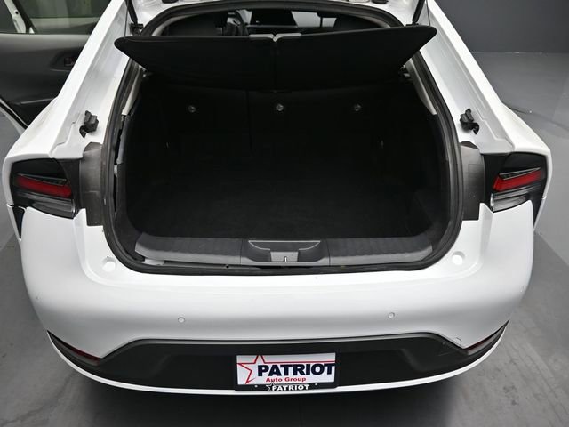 Used 2025 Toyota Prius LE FWD image 19