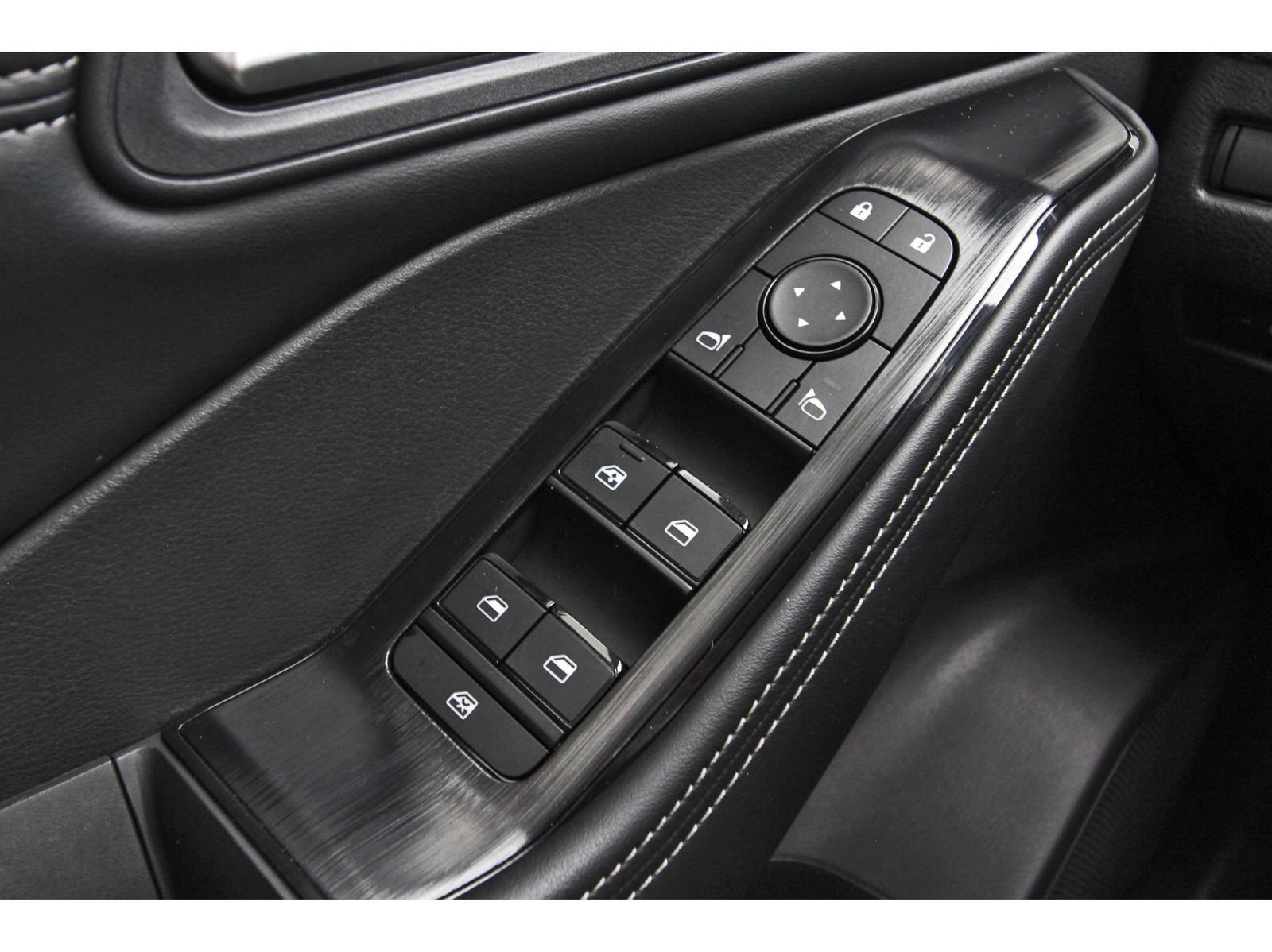 Certified 2026 Nissan Rogue SV w/ SV Premium Package FWD image 22