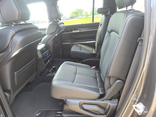 New 2026 Jeep Grand Wagoneer L Summit AWD/4WD image 22