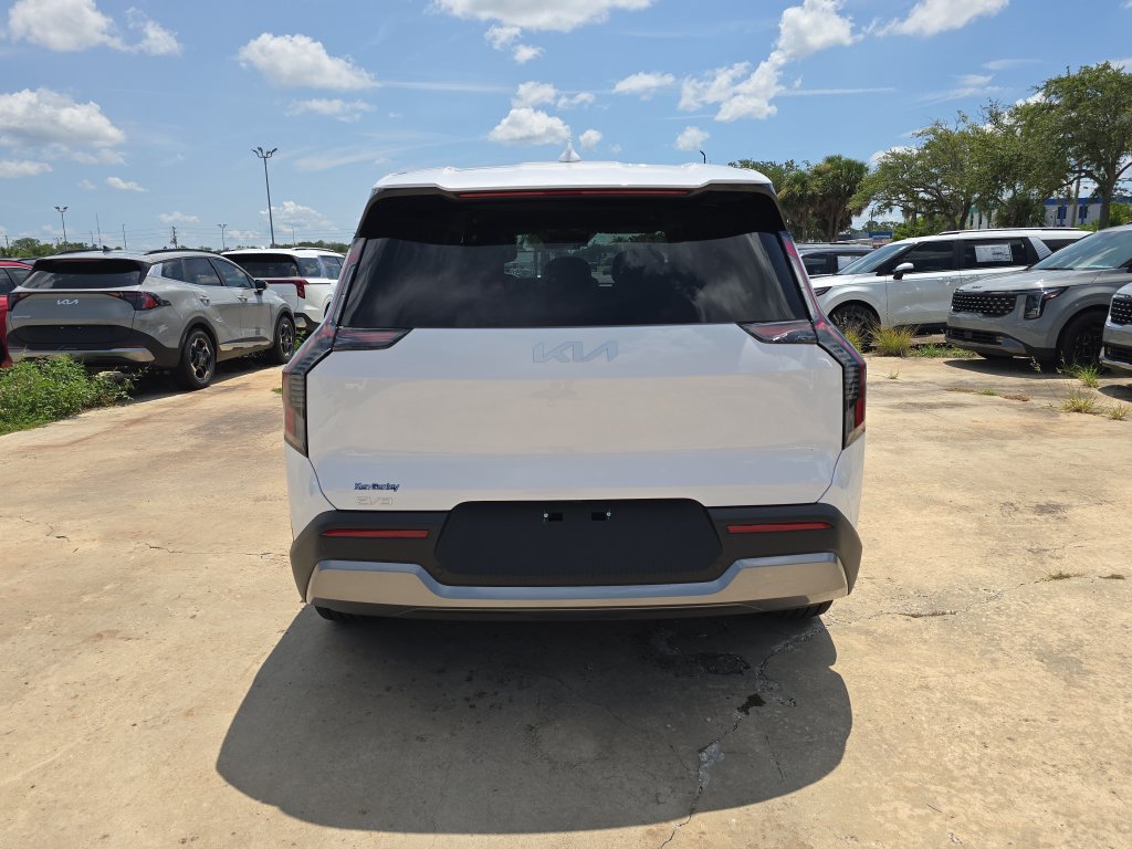 New 2026 Kia EV9 Light RWD image 7