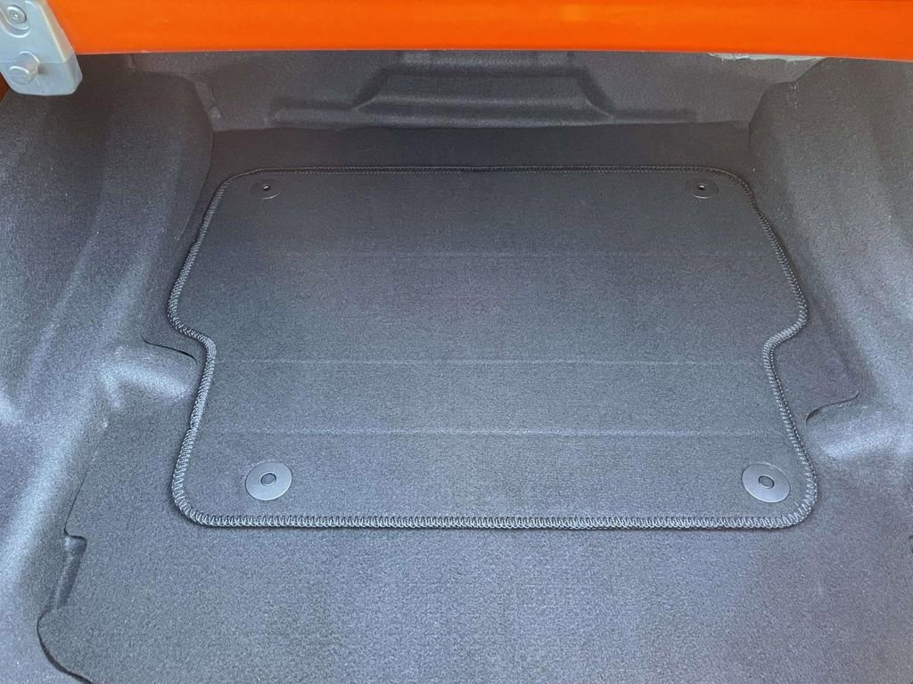 Used 2024 Chevrolet Camaro LT image 9