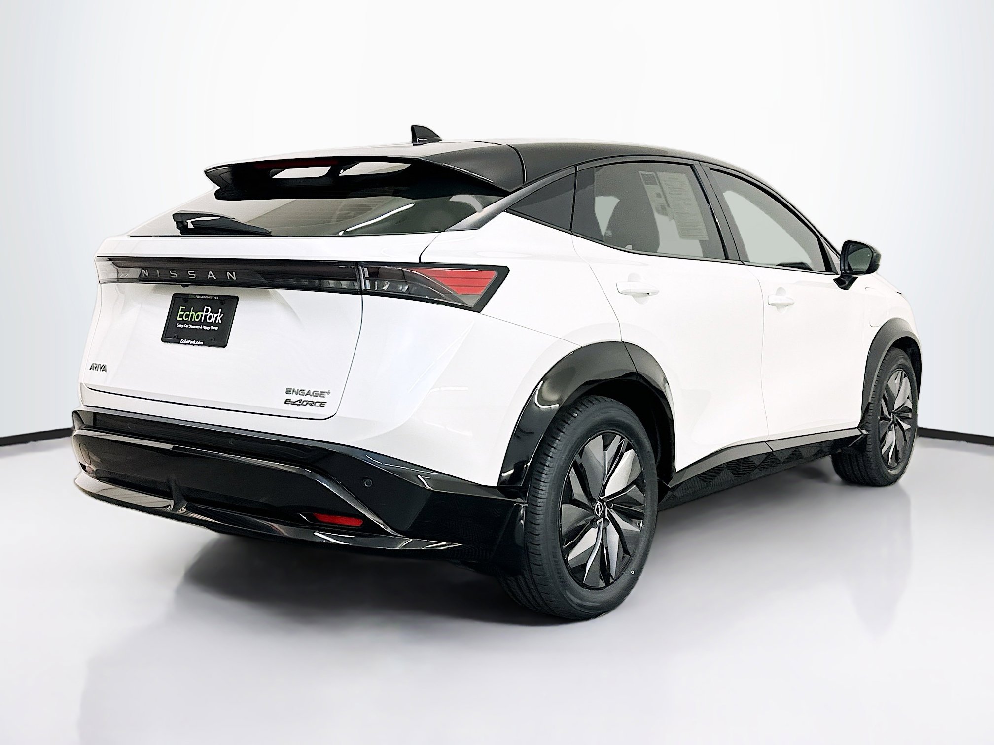 Used 2024 Nissan Ariya AWD image 9