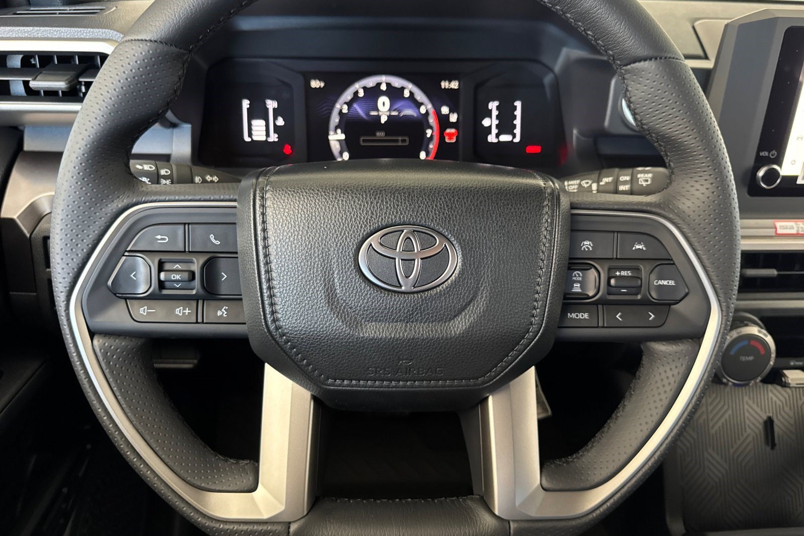 New 2026 Toyota 4Runner SR5 AWD/4WD image 11
