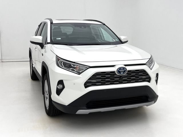 Used 2020 Toyota RAV4 Limited AWD/4WD image 3
