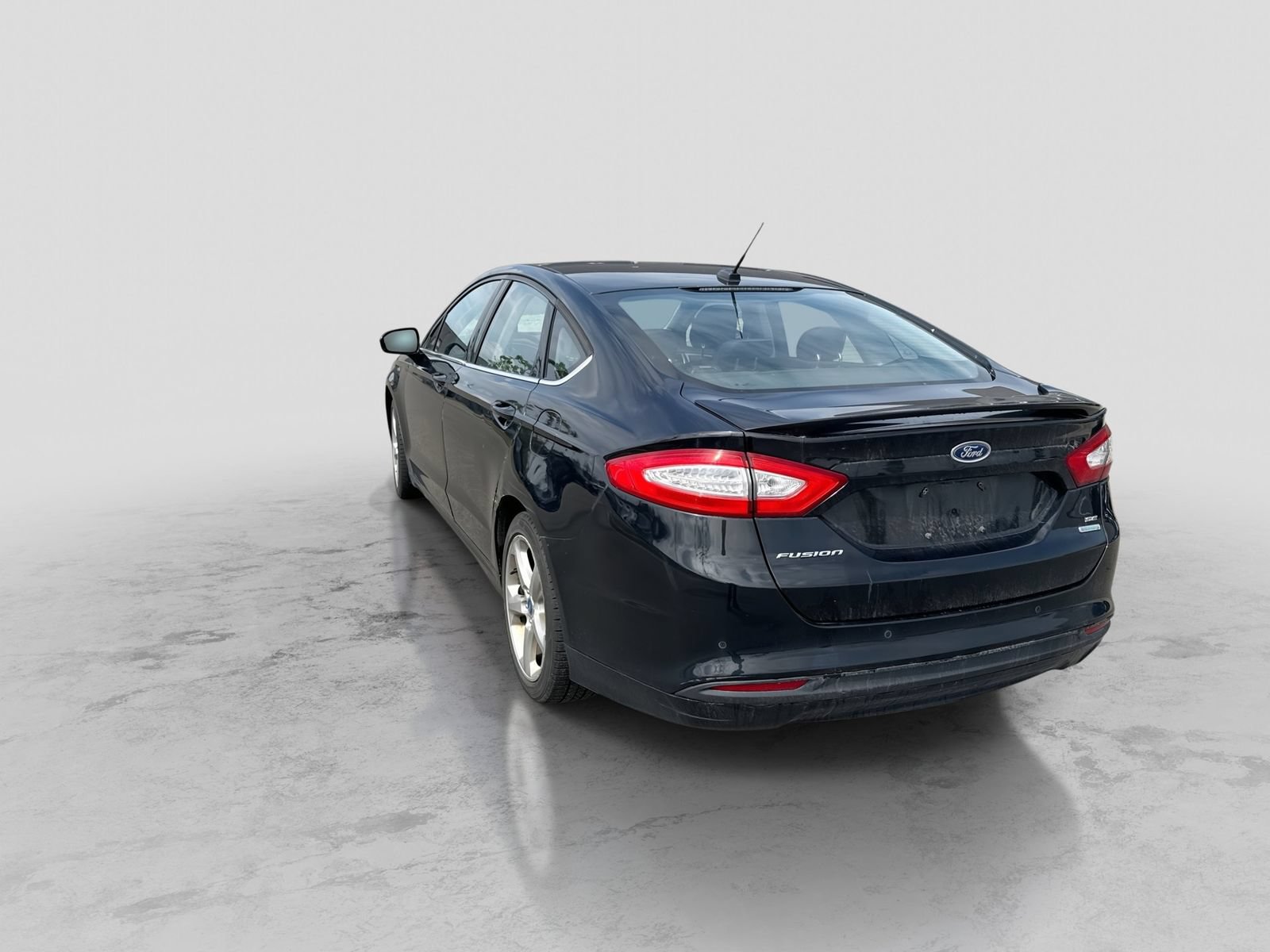 Used 2014 Ford Fusion SE w/ Equipment Group 201A FWD image 3