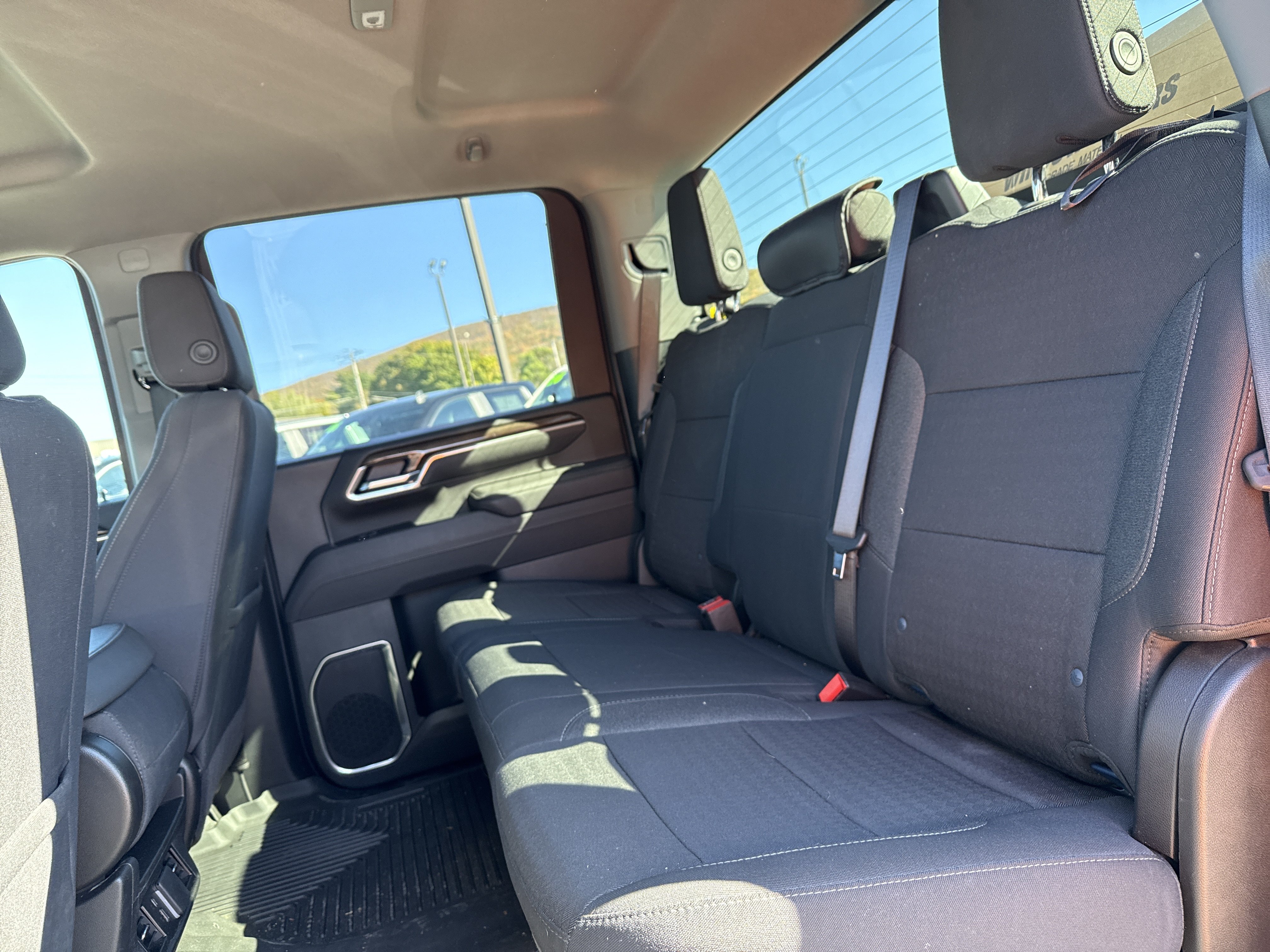 Used 2025 Chevrolet Silverado 2500 LT w/ Convenience Package AWD/4WD image 13