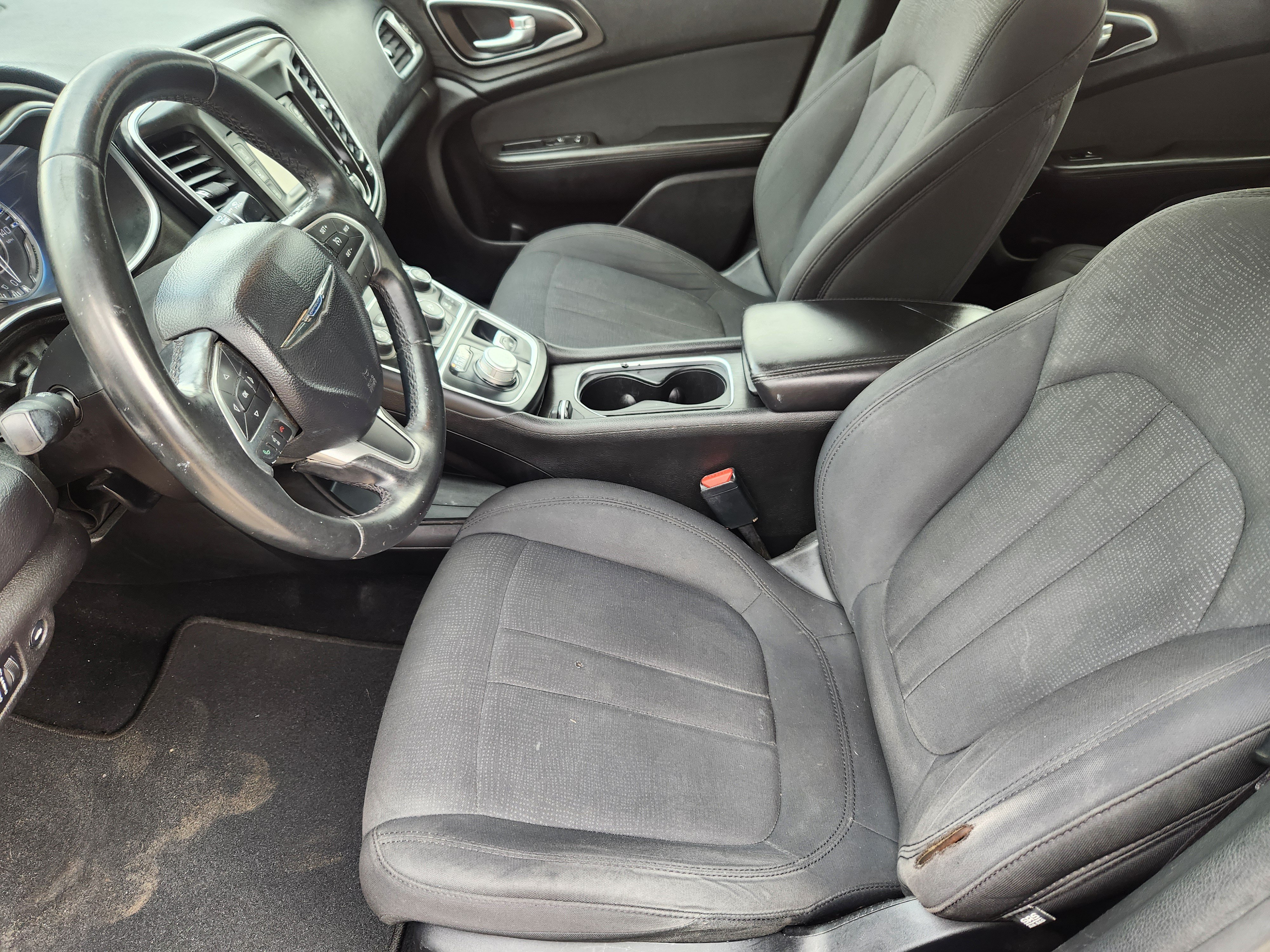 Used 2016 Chrysler 200 Limited w/ Convenience Group FWD image 9