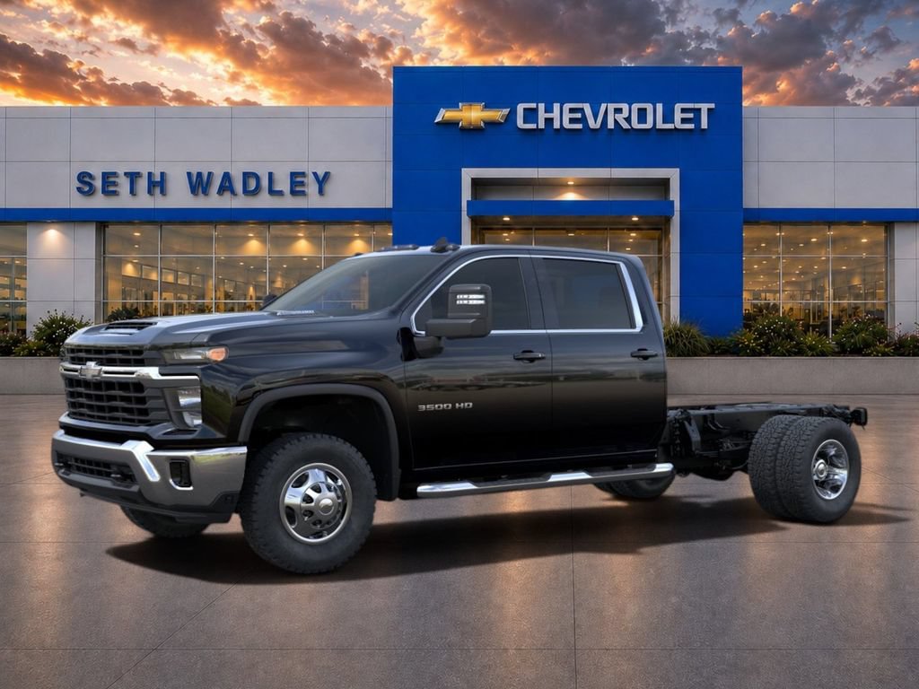 New 2026 Chevrolet Silverado 3500 LT w/ Convenience Package AWD/4WD image 2