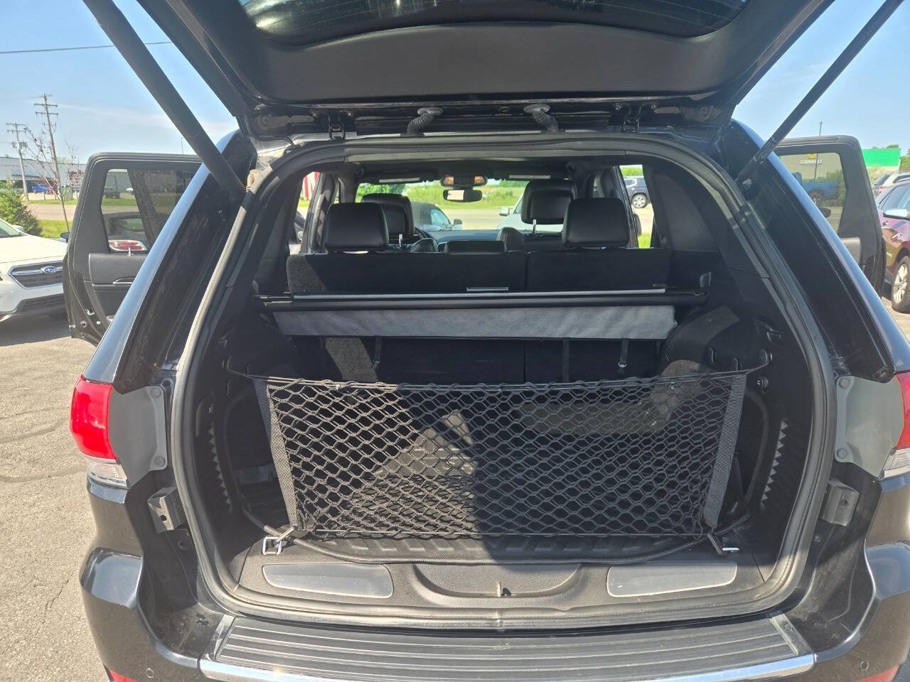 Used 2019 Jeep Grand Cherokee Limited AWD/4WD image 15