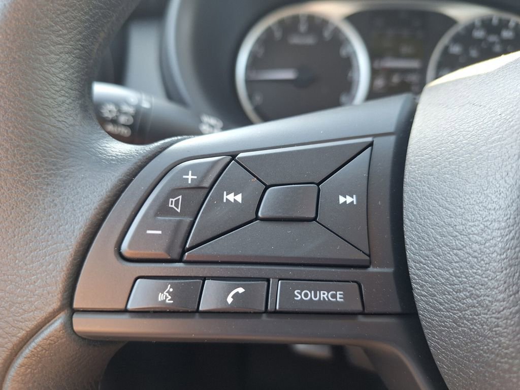 New 2025 Nissan Kicks Play S image 13