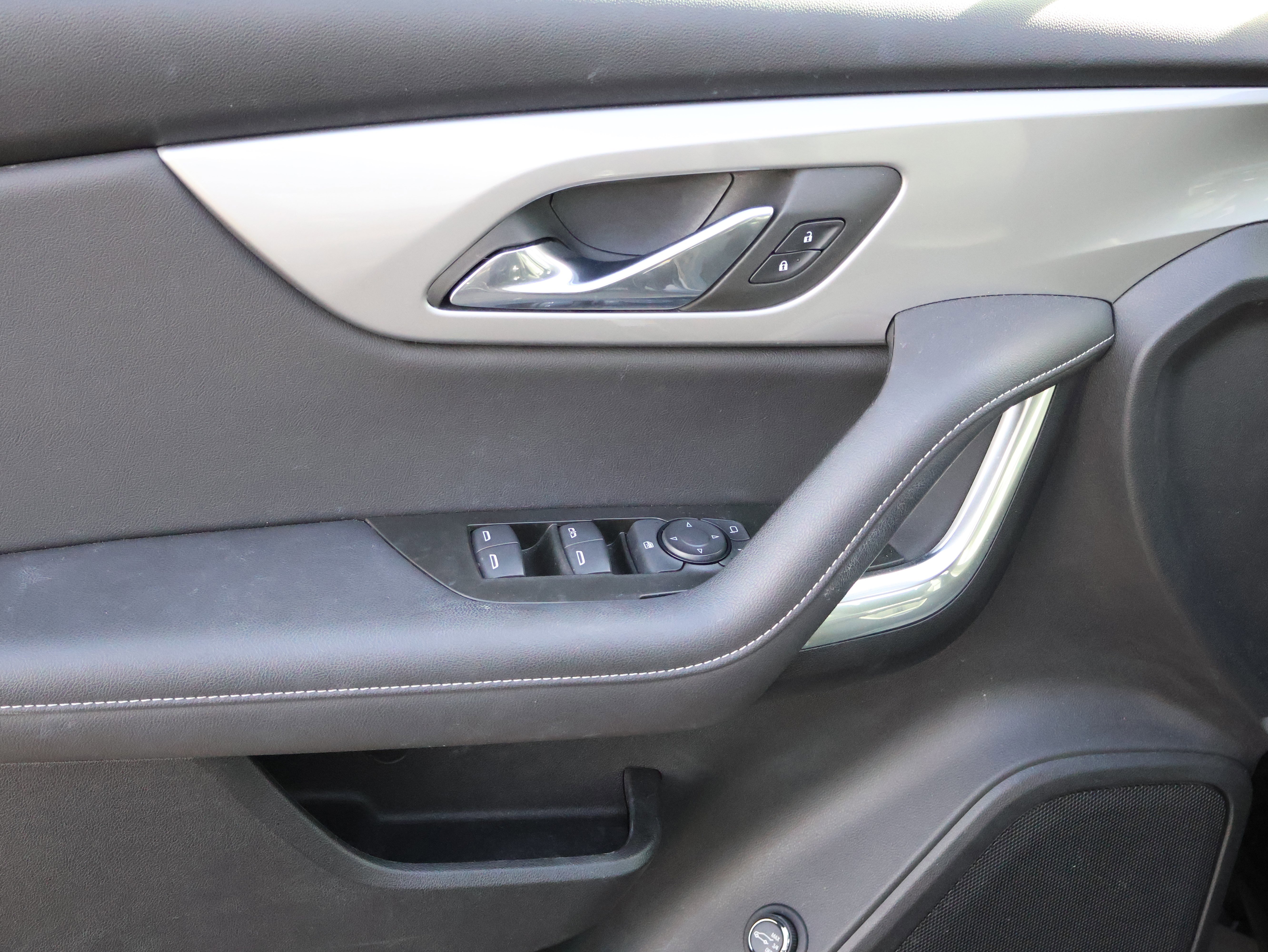 Used 2023 Chevrolet Blazer LT w/ Sound & Technology Package image 22