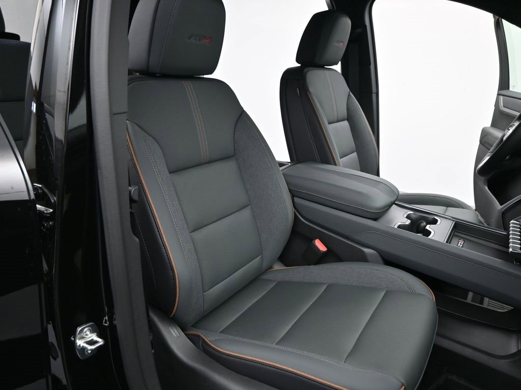 New 2025 GMC Acadia AT4 w/ LPO, Floor Liner Package image 28