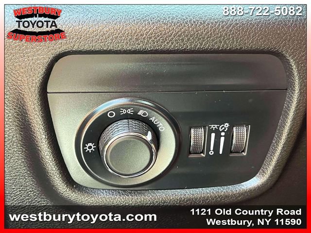 Used 2024 Jeep Grand Cherokee L Laredo AWD/4WD image 22