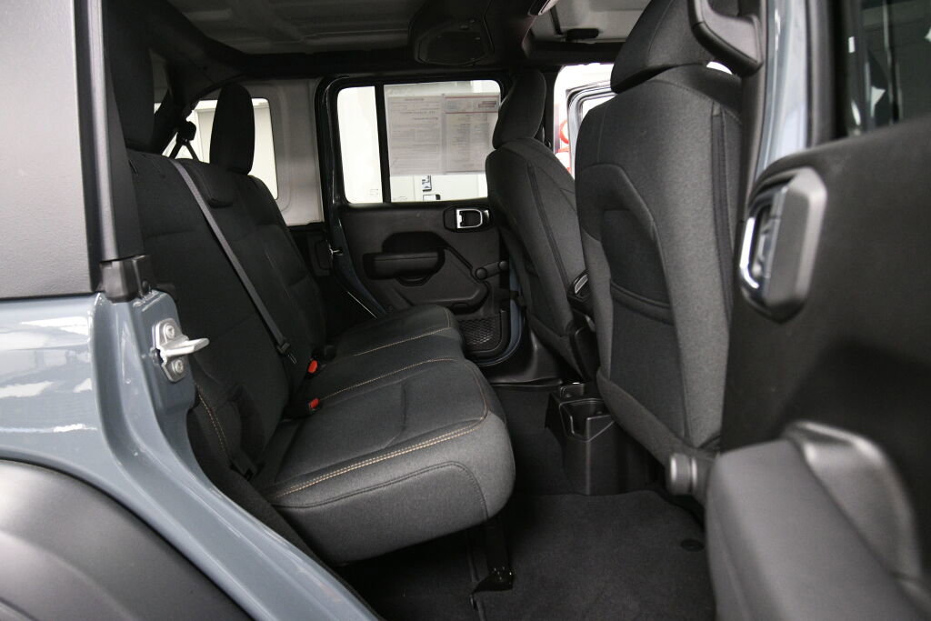 Used 2024 Jeep Wrangler Sport image 24