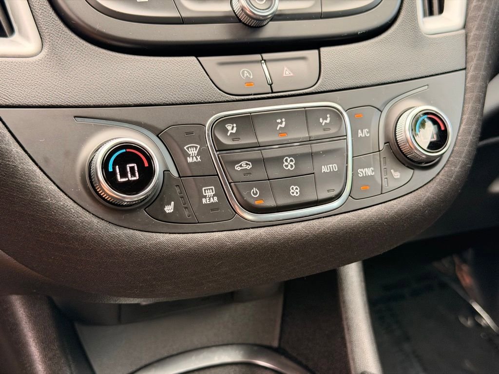 Used 2024 Chevrolet Malibu LT FWD image 33