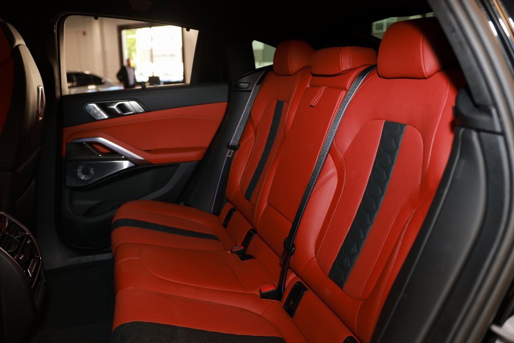 Used 2025 BMW X6 M Competition w/ Executive Package image 13