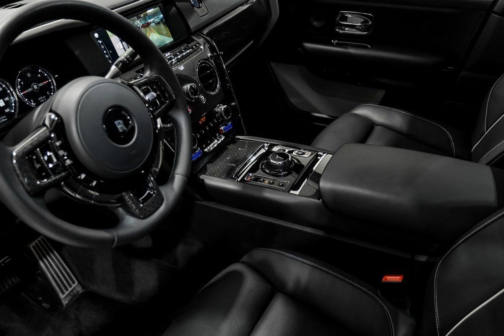 Used 2023 Rolls-Royce Cullinan Black Badge w/ Driver's Package image 20