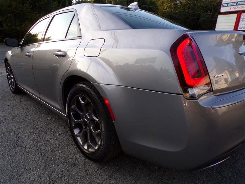 Used 2017 Chrysler 300 S image 9