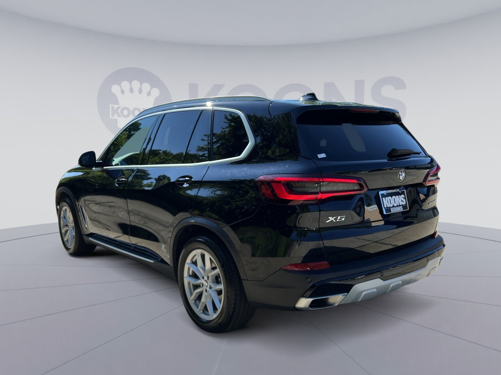 Used 2023 BMW X5 xDrive40i w/ Luxury Seating Package AWD/4WD image 14