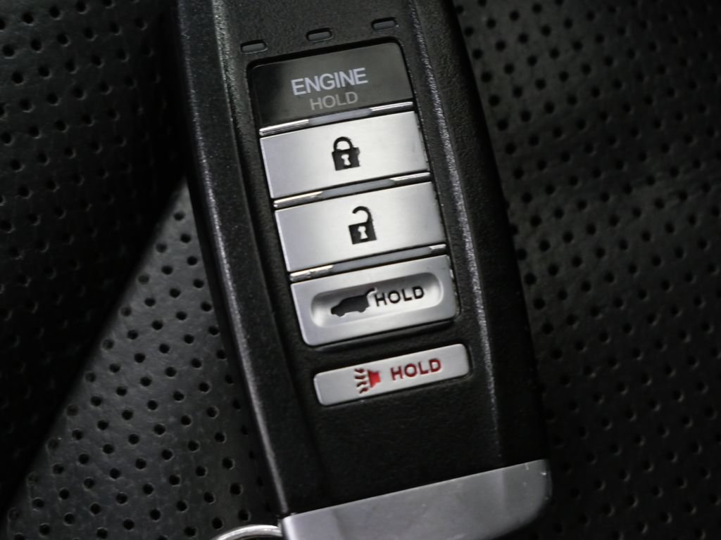 Used 2020 Acura MDX w/ Technology Package AWD/4WD image 30
