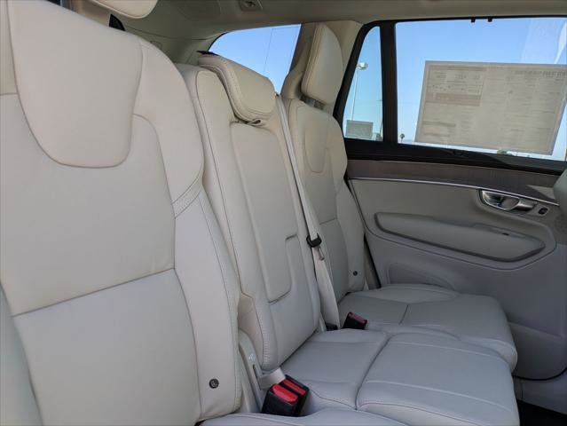 New 2026 Volvo XC90 T8 Ultra w/ Protection Package AWD/4WD image 13