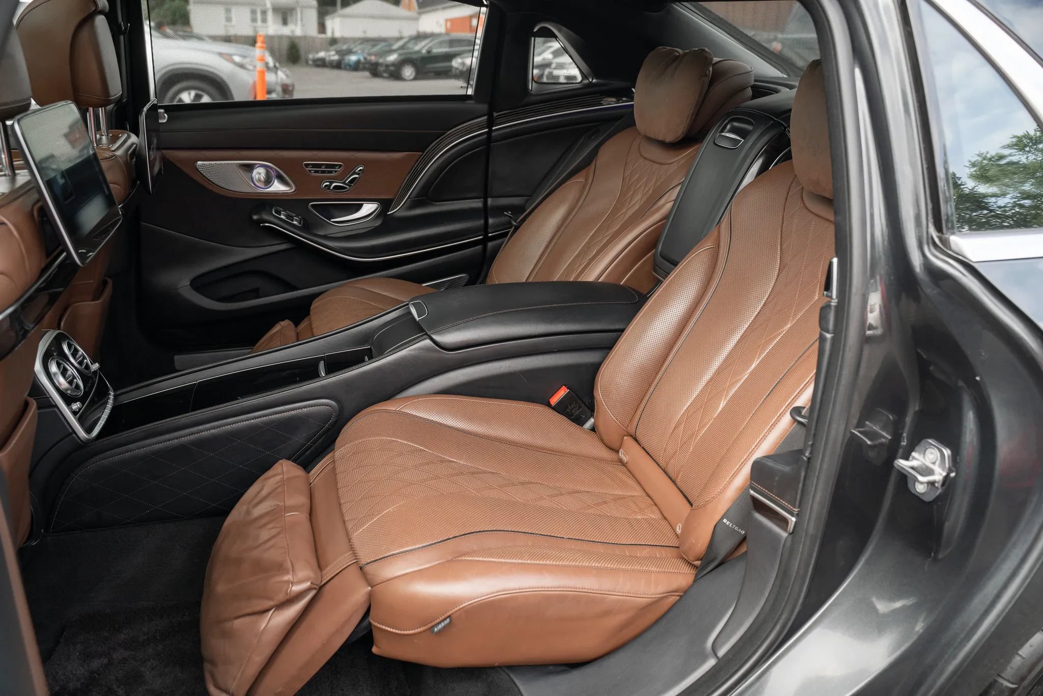 Used 2019 Mercedes-Benz Maybach S 560 4MATIC image 9