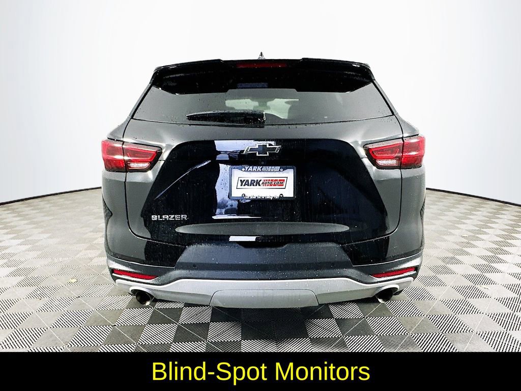 Used 2024 Chevrolet Blazer LT w/ Driver Confidence Package image 9