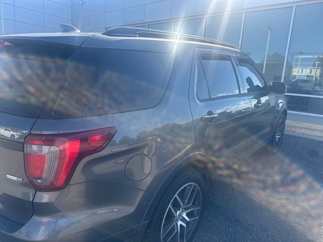 Used 2016 Ford Explorer Sport w/ Equipment Group 401A AWD/4WD image 4