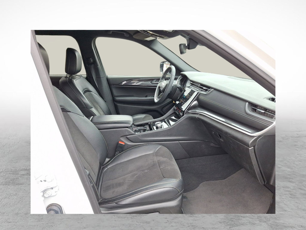 Certified 2023 Jeep Grand Cherokee Altitude AWD/4WD image 10