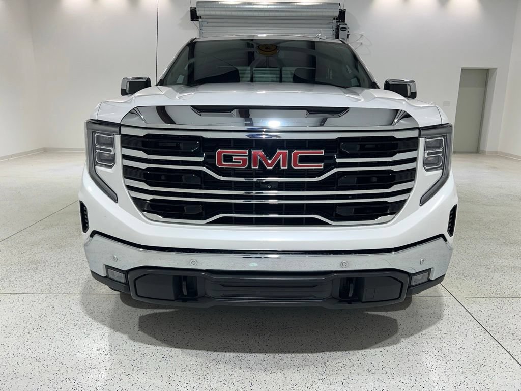 Used 2023 GMC Sierra 1500 SLT w/ SLT Premium Plus Package RWD image 8