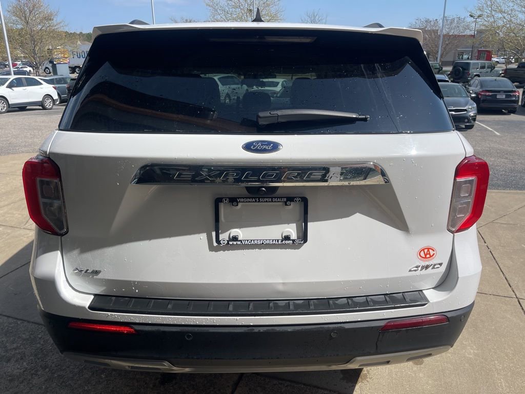 Used 2023 Ford Explorer XLT w/ Equipment Group 202A AWD/4WD image 5