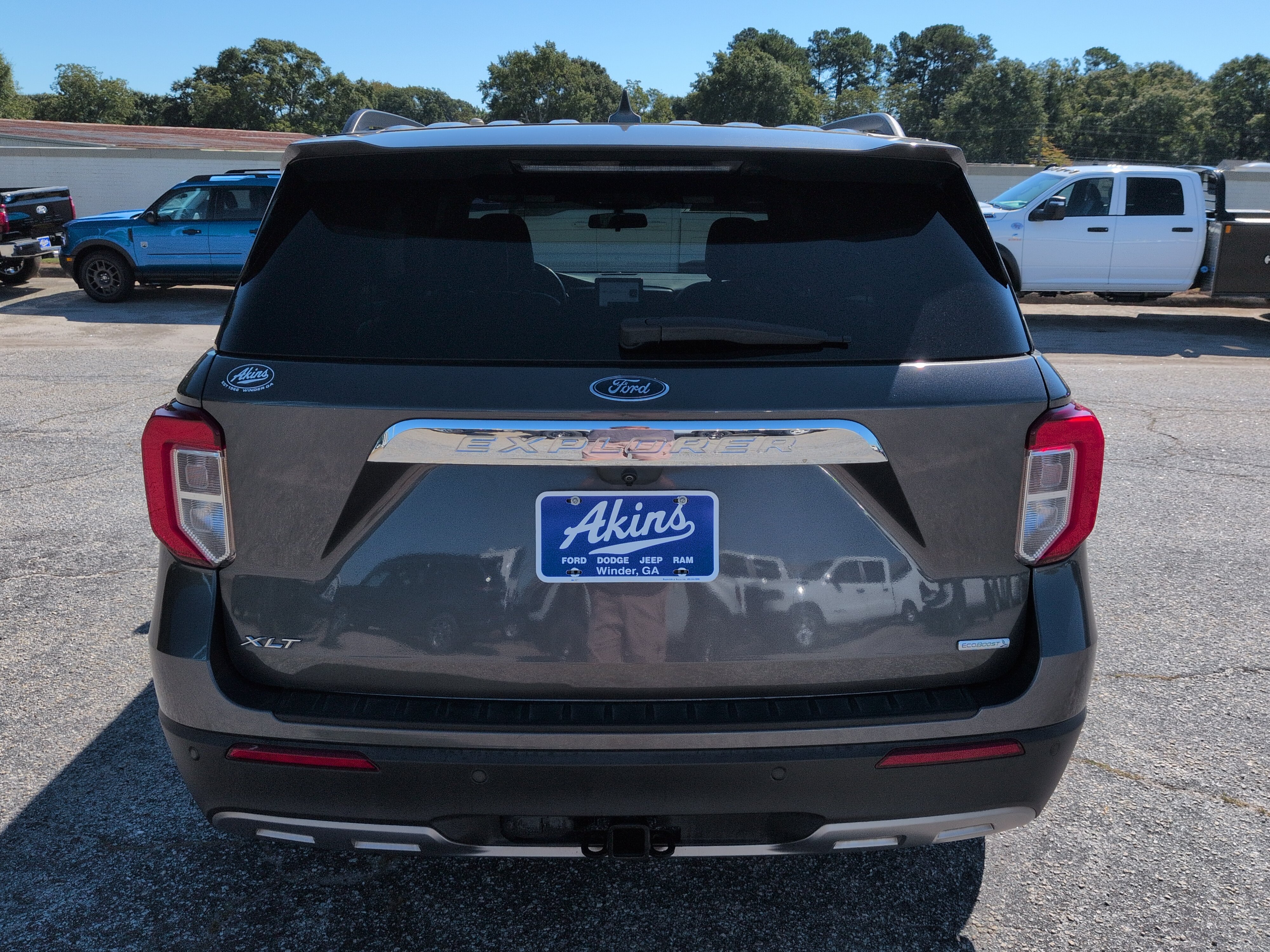 Certified 2020 Ford Explorer XLT w/ Equipment Group 202A RWD image 4