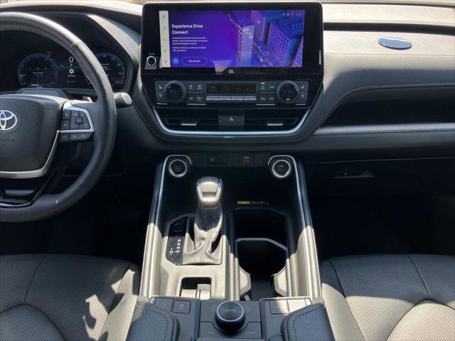 Certified 2024 Toyota Grand Highlander AWD image 20