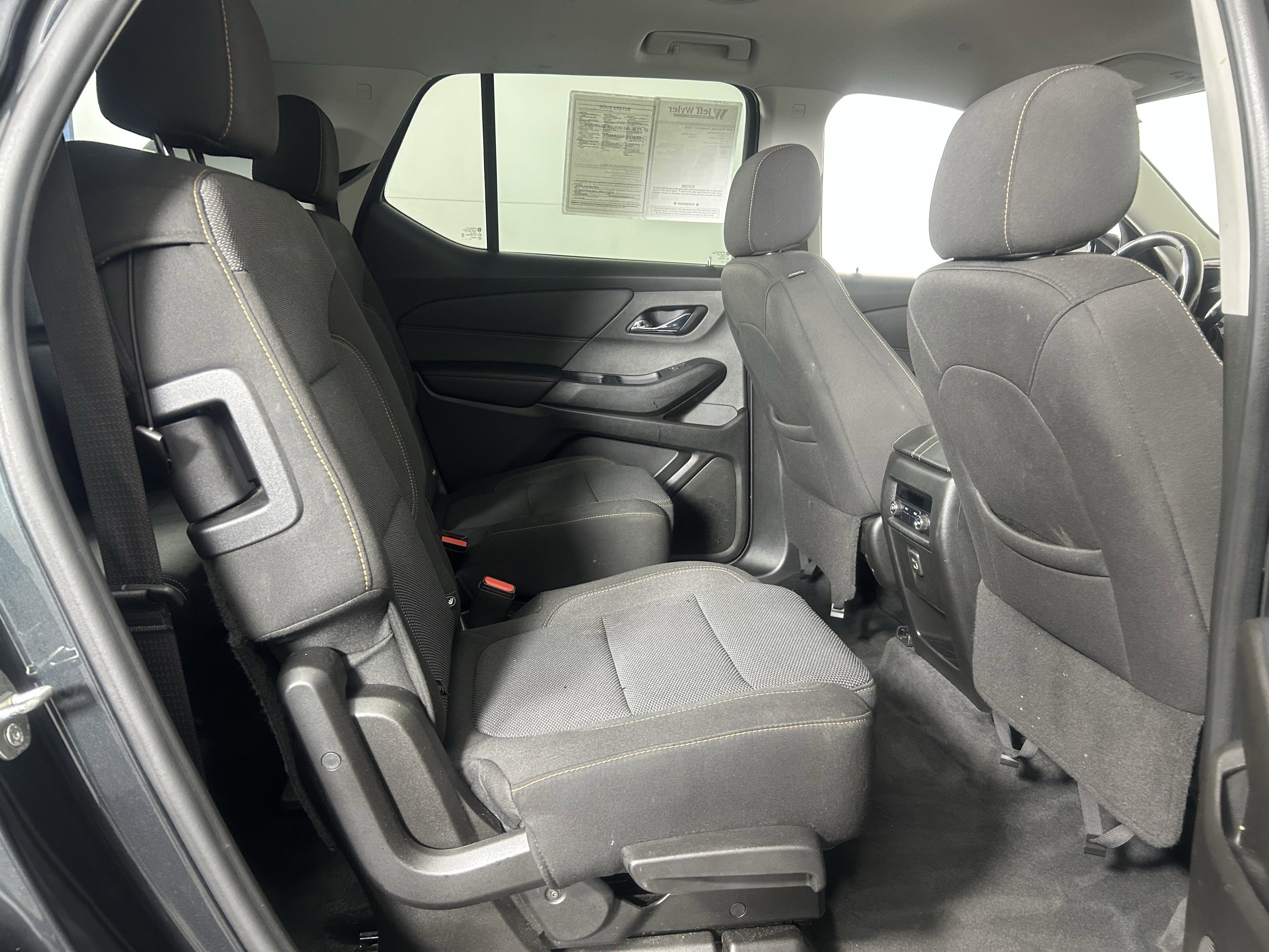 Used 2020 Chevrolet Traverse LT image 42