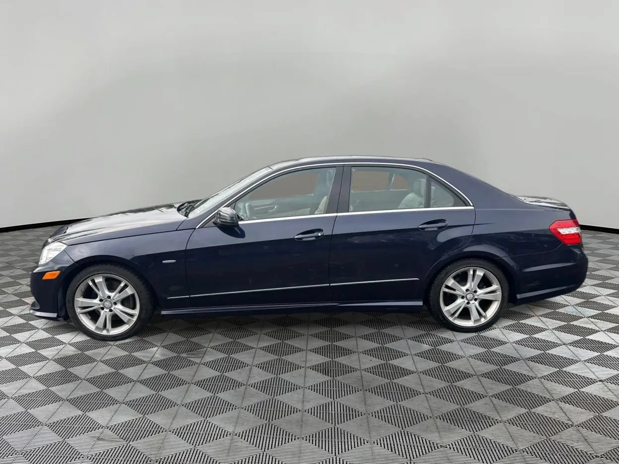 Used 2012 Mercedes-Benz E 350 4MATIC Sedan image 8