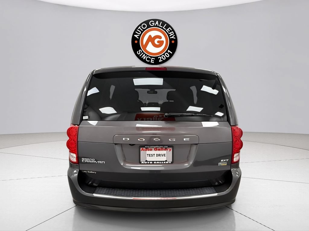 Used 2019 Dodge Grand Caravan SXT FWD image 4