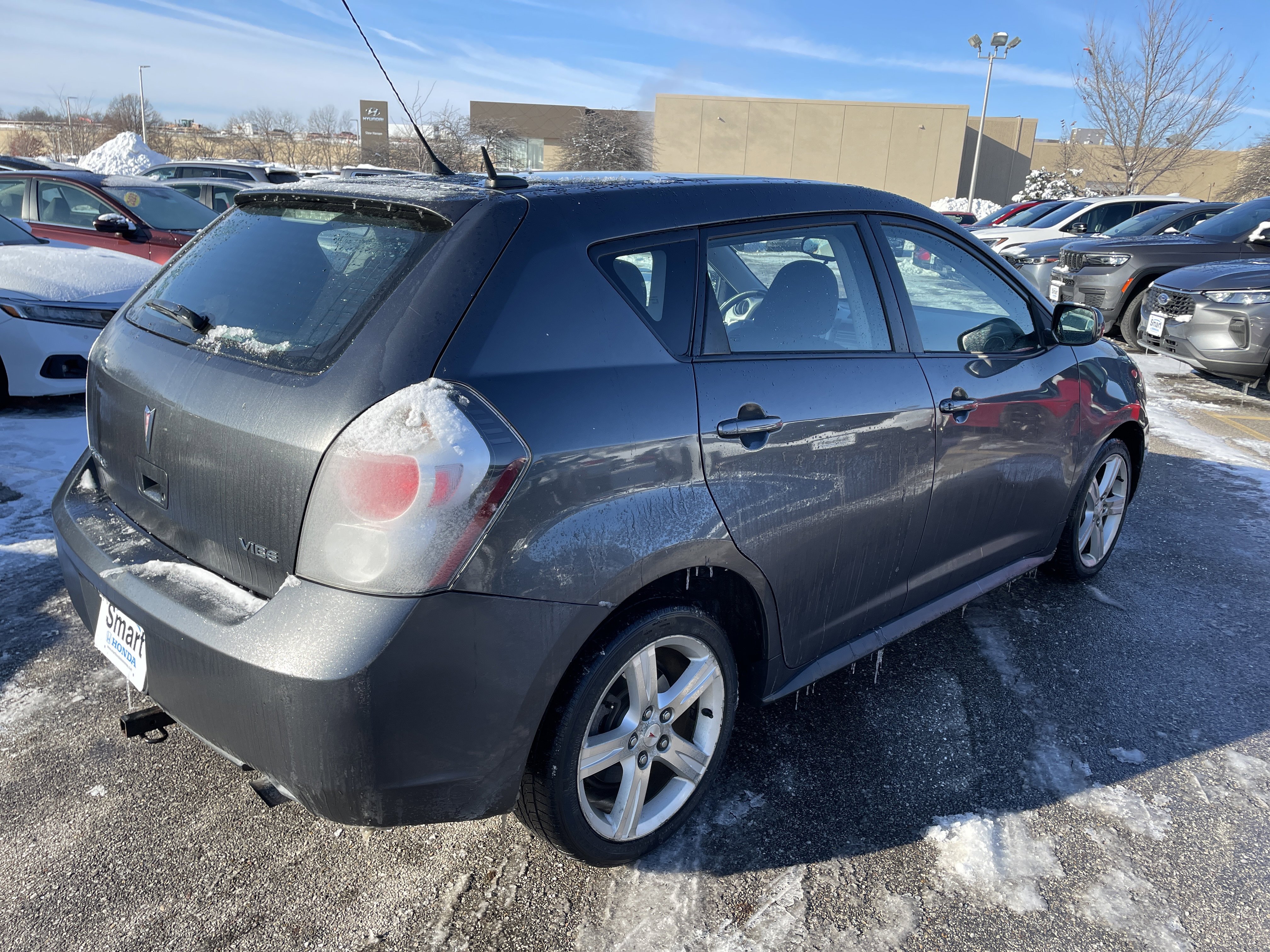 Used 2010 Pontiac Vibe w/ Preferred Package image 5