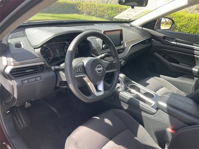 Used 2023 Nissan Altima 2.5 SV image 10