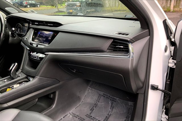 Used 2020 Cadillac XT5 Premium Luxury AWD/4WD image 16