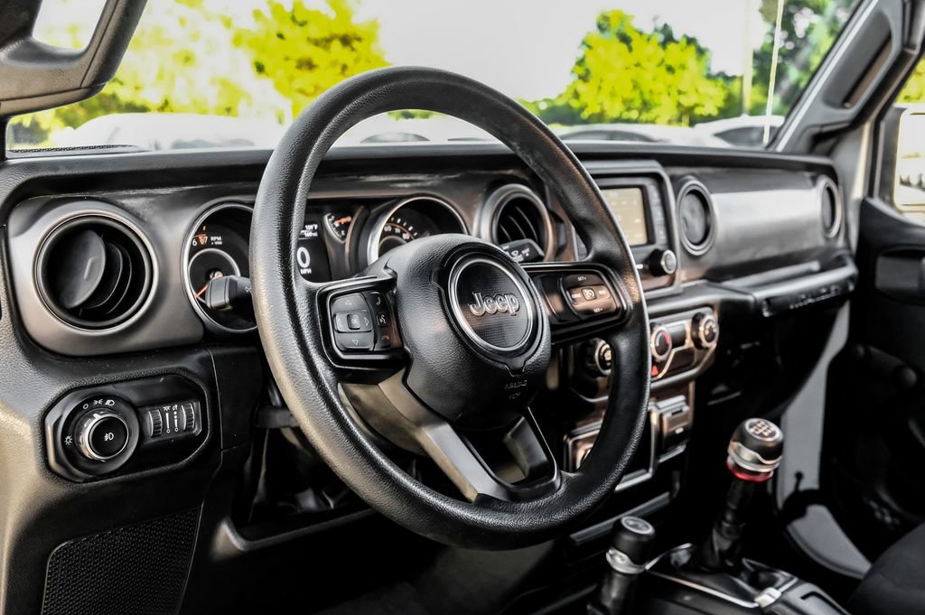 Used 2022 Jeep Wrangler Sport AWD/4WD image 13