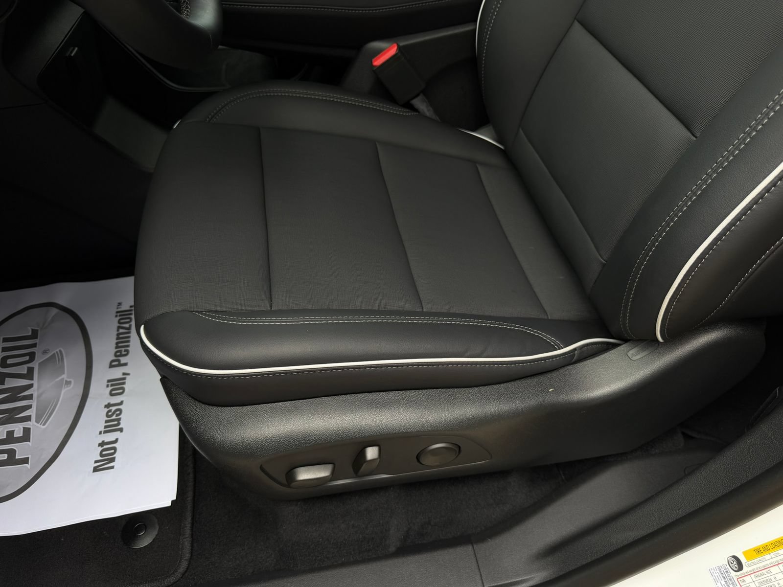 Used 2026 Buick Enclave Preferred FWD image 11