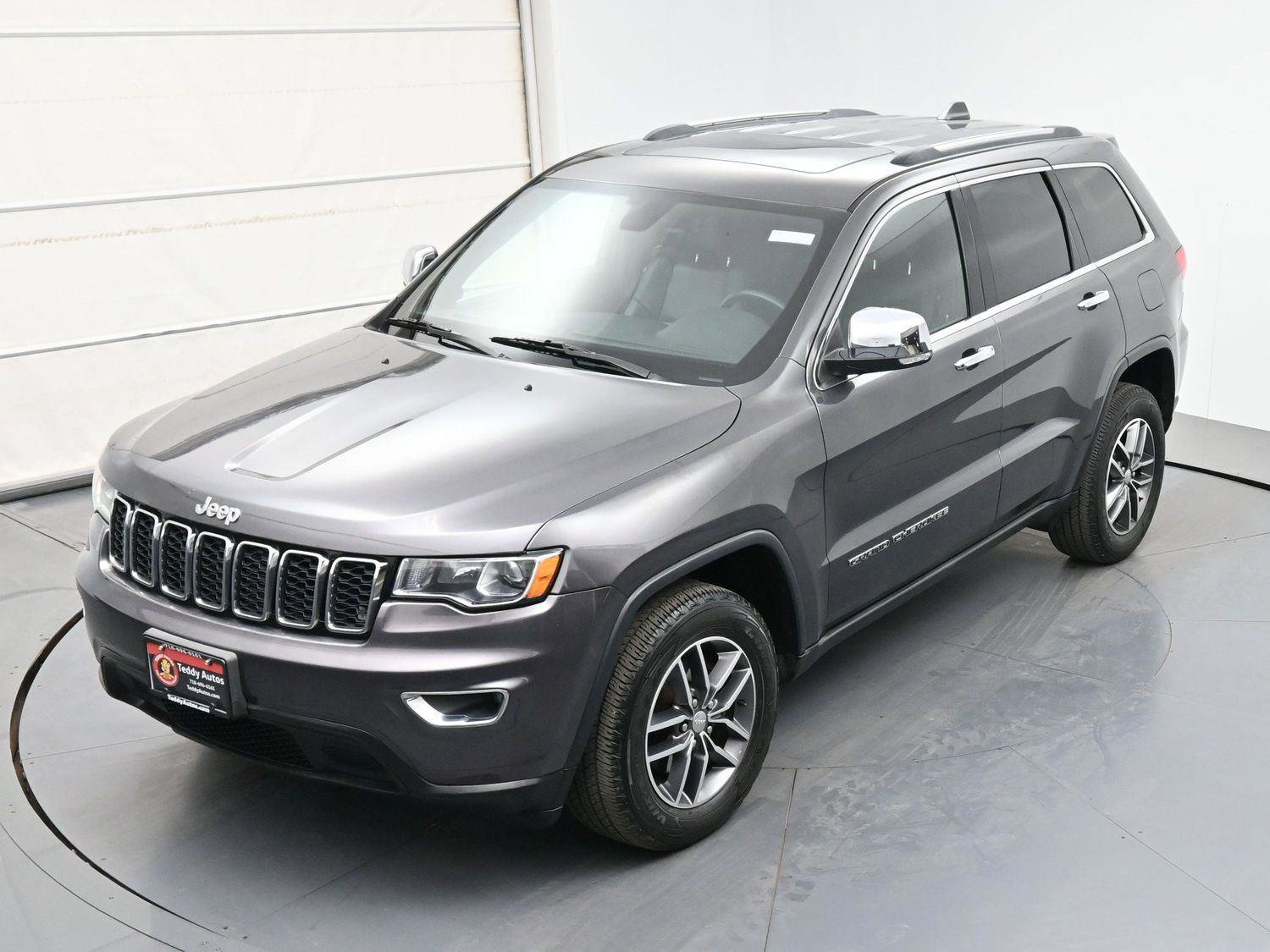 Used 2017 Jeep Grand Cherokee Limited AWD/4WD image 36