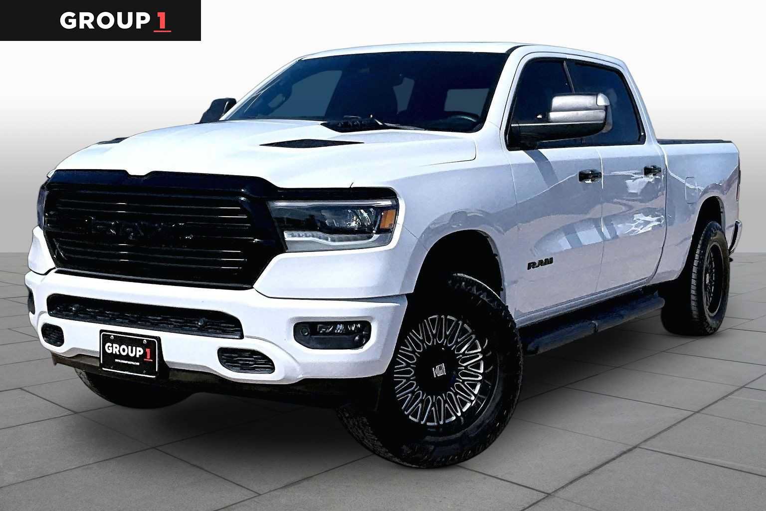 Used 2023 RAM 1500 Laramie AWD/4WD image 1