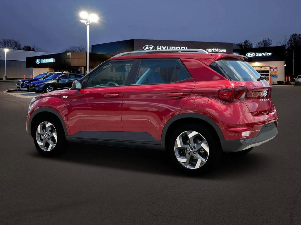 New 2025 Hyundai Venue Limited image 4