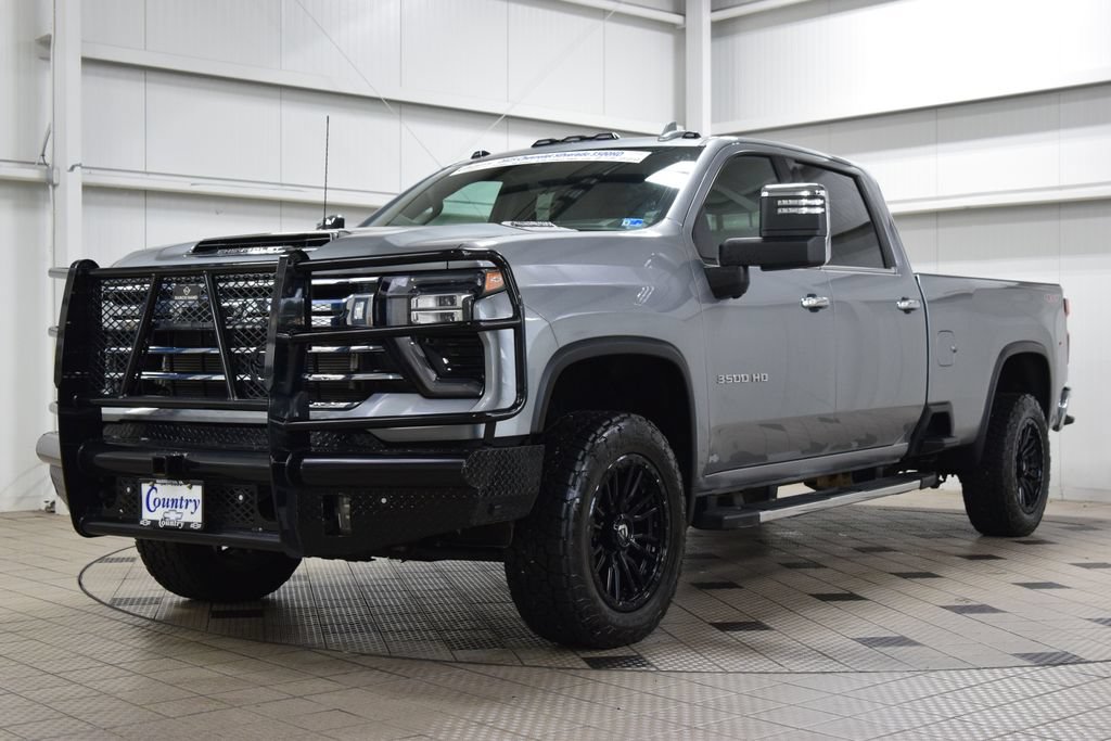 Used 2025 Chevrolet Silverado 3500 LTZ w/ LTZ Premium Package AWD/4WD image 3