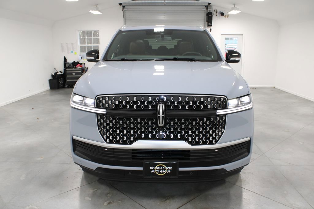 New 2025 Lincoln Navigator Reserve video 2