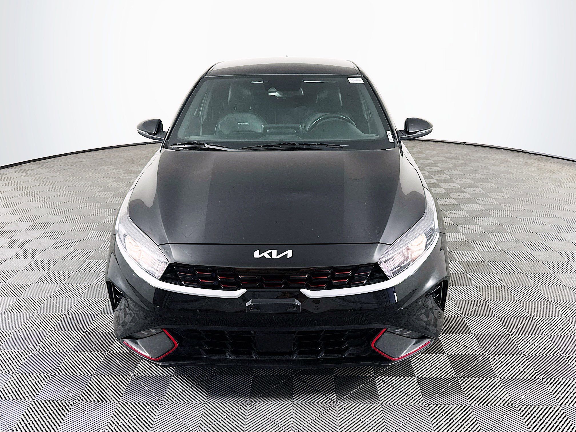 Used 2022 Kia Forte GT-Line w/ GT-Line Technology Package FWD image 2