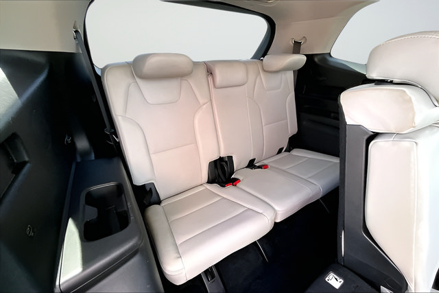 Used 2020 Kia Telluride S w/ S 8 Passenger Seating Package FWD image 28