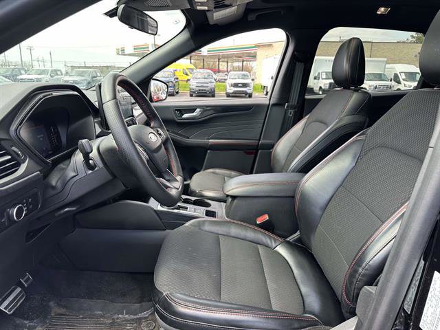 Used 2024 Ford Escape ST-Line w/ Tech Pack #1 AWD/4WD image 10